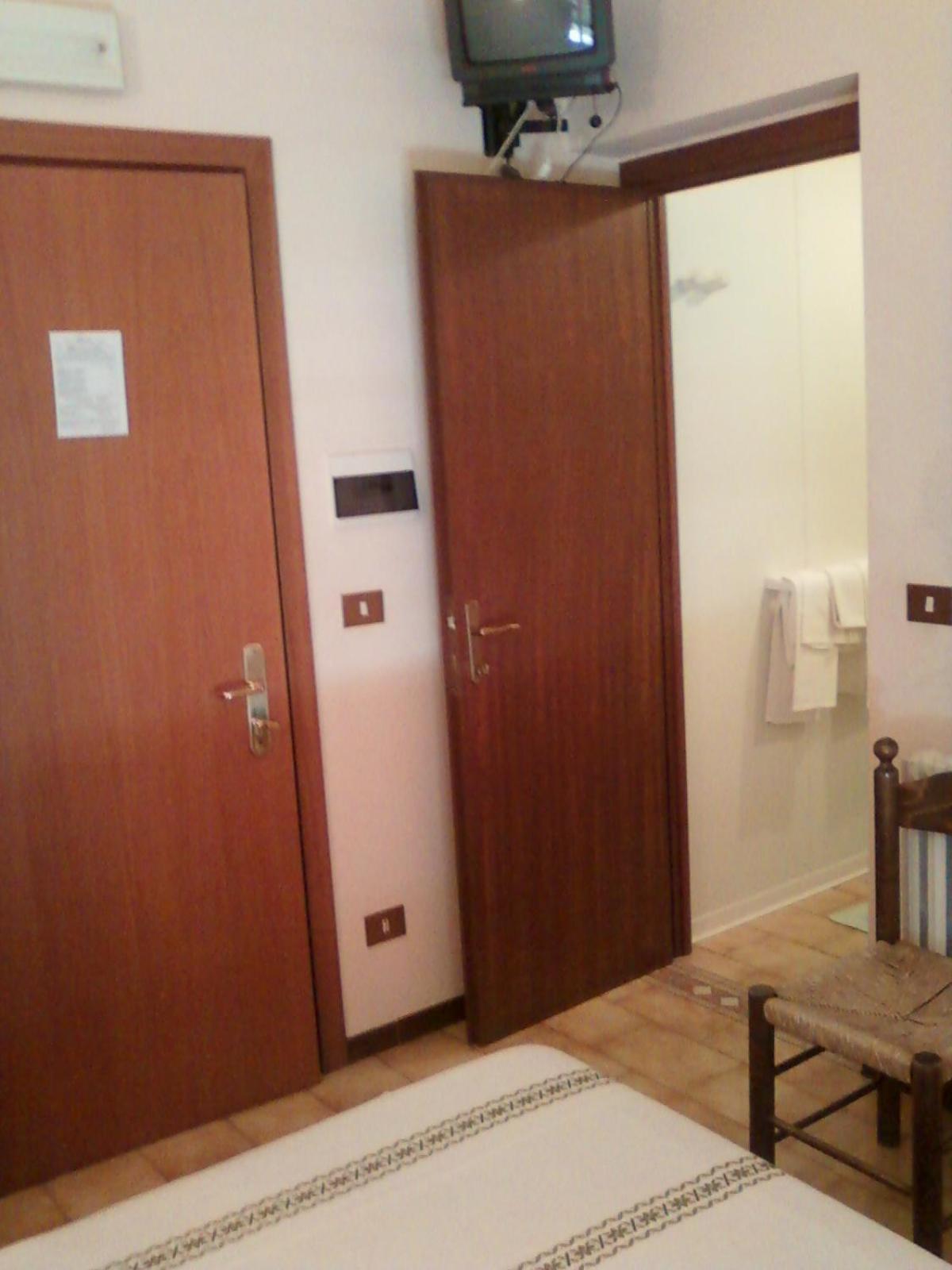 Albergo-Ristorante"Parco Alle Noci"Tra La Cascata Delle Marmore,Labro E Valle Santa Di S Francesco Rivodutri Bagian luar foto