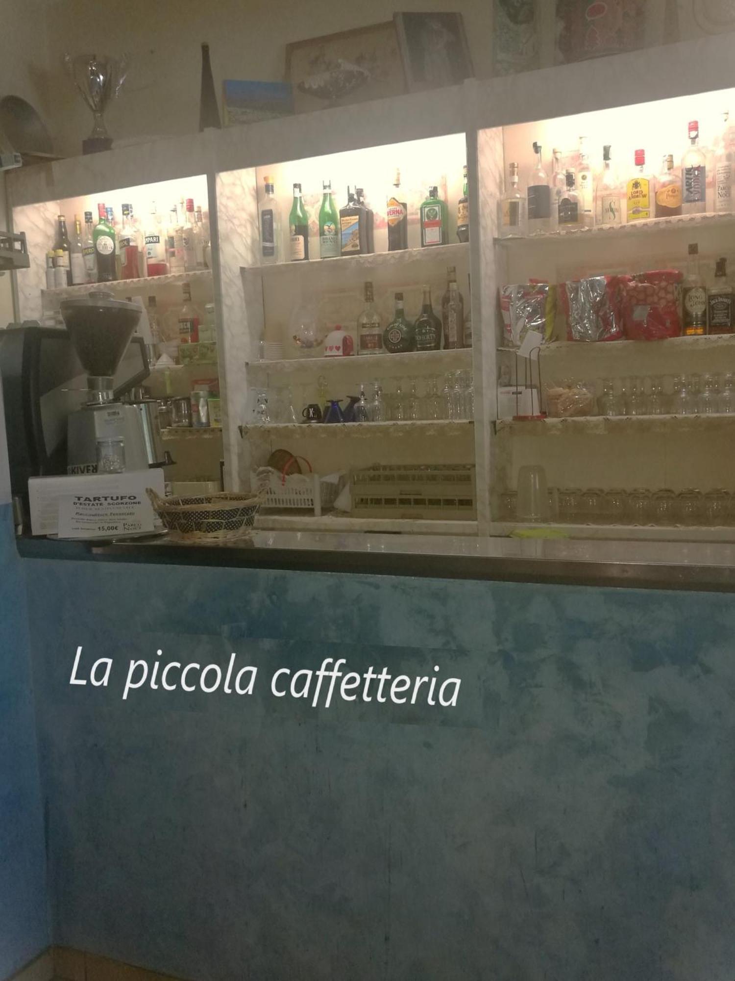 Albergo-Ristorante"Parco Alle Noci"Tra La Cascata Delle Marmore,Labro E Valle Santa Di S Francesco Rivodutri Bagian luar foto